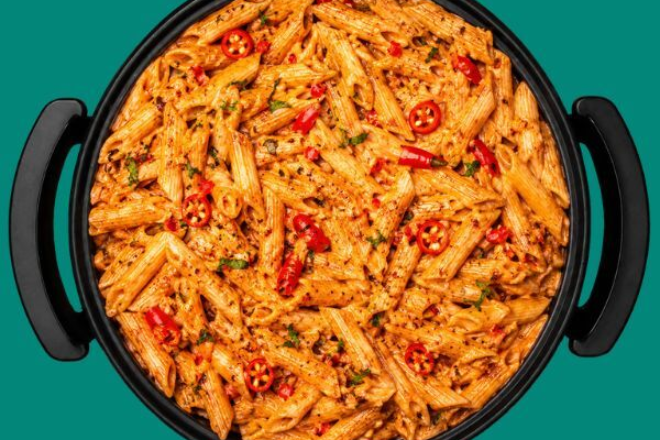 Penne macaroni pikant eten bestellen ameland pan